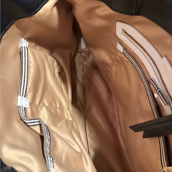 Beautiful Henri Bendel Bag - Picture 5 of 5